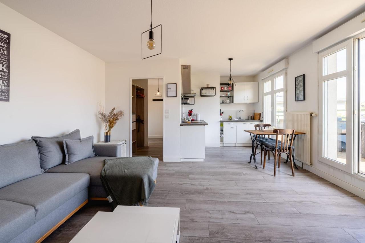Apartment Beautiful T2 - Parking And Close To The Centre And