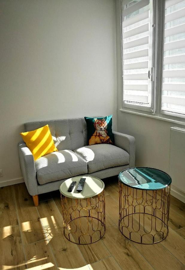 Apartment Moderne, Place Parking Prive, Emplacement Ideal A 100 M Du Lac. *