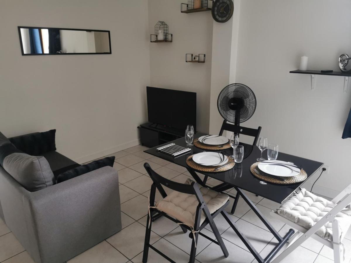 A 1 Minute Du Apartment