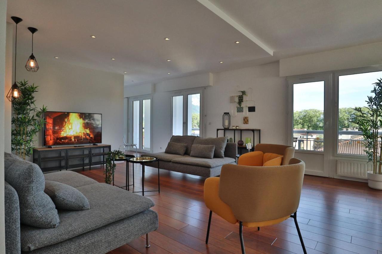 Apartment L'echappee Du 36 - 4 Dans Le Triangle D'or A 100m Du Lac, Parking Gratuit Annecy