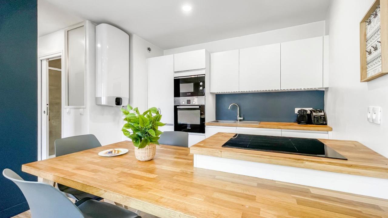 Homey Boa -hyper-centre- En Face De La Gare -balcon Prive Apartment Annecy