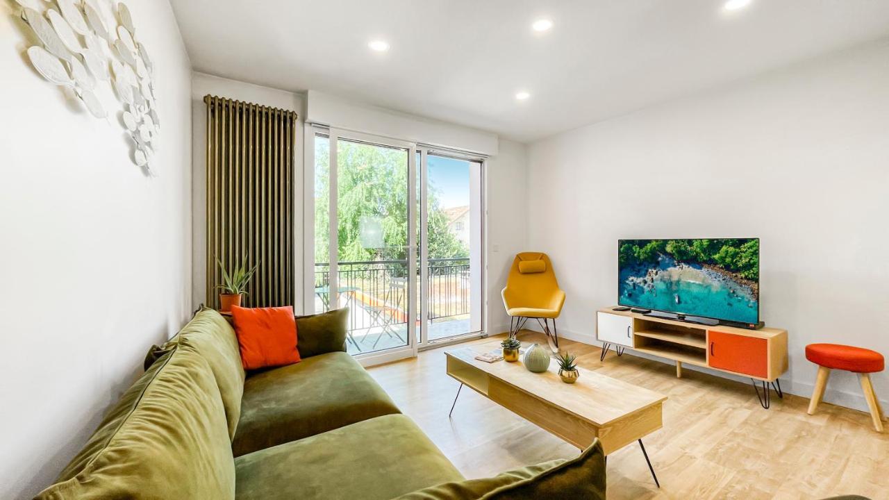 Apartment Homey Boa -hyper-centre- En Face De La Gare -balcon Prive Annecy