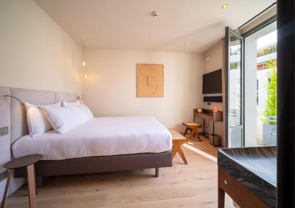 Hebe Hotel 4*