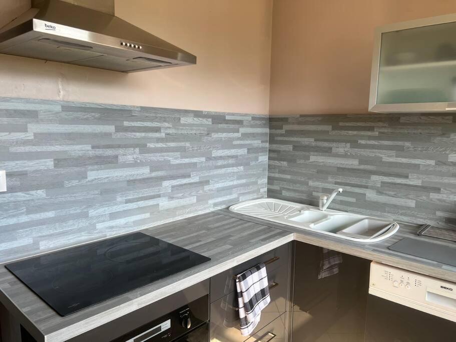 Apartment T2 *