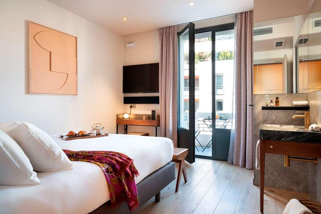 Hebe Hotel *