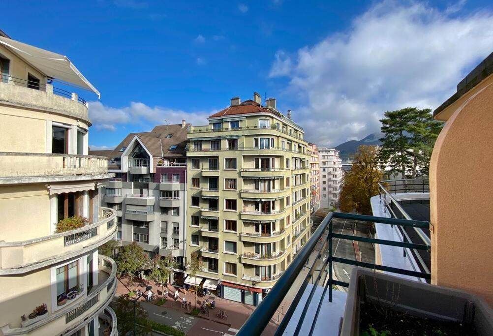 Apartment Toit-terrasse Traversant Plein Centre 100m Du *