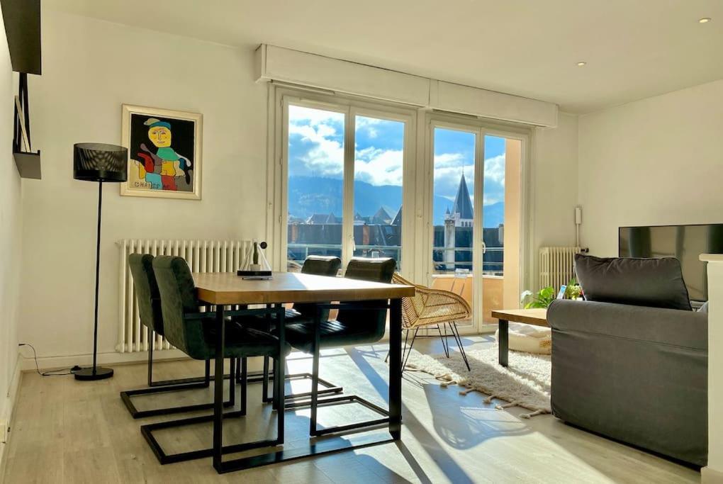 Toit-terrasse Traversant Plein Centre 100m Du Annecy