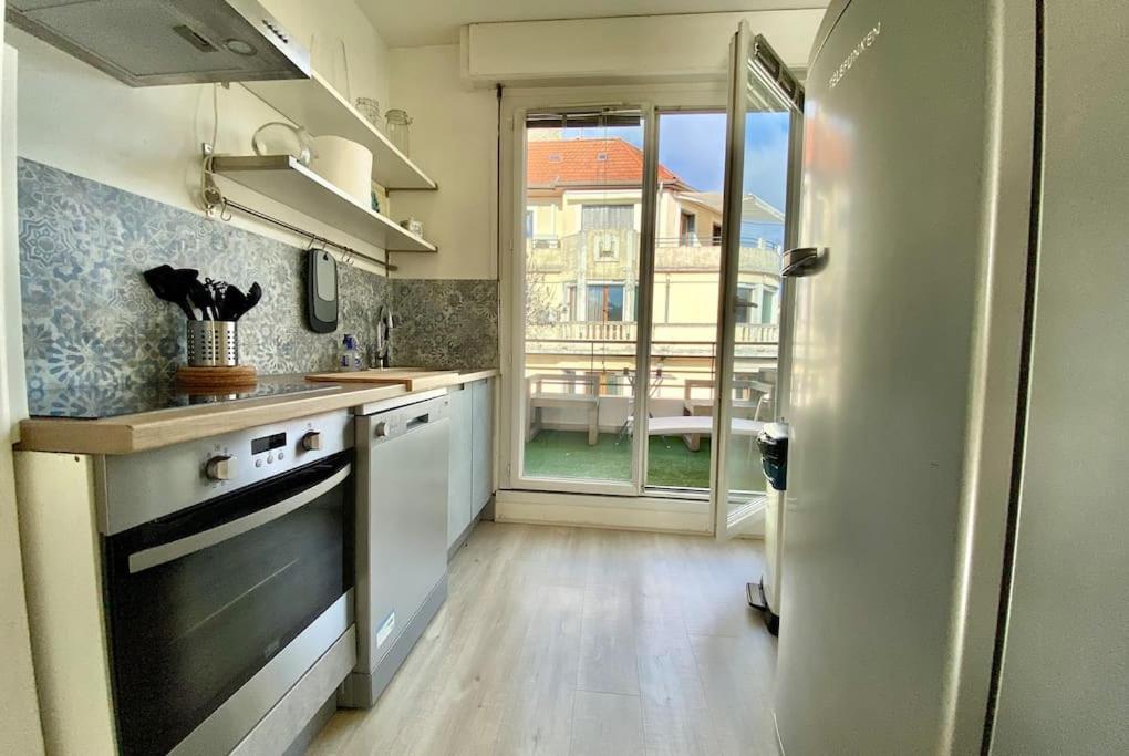 Toit-terrasse Traversant Plein Centre 100m Du