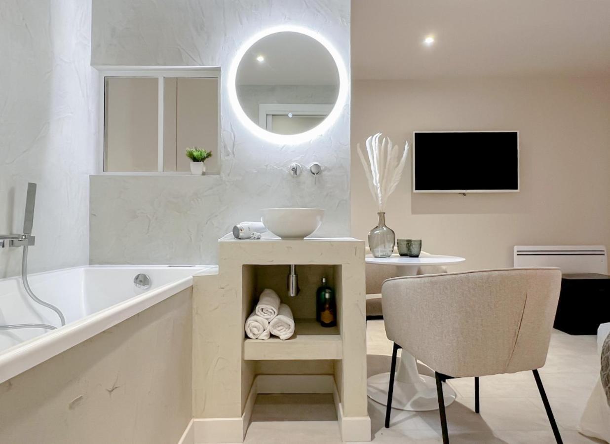 Loveroom Muse Old Town Jacuzzi Vieille Apartment Annecy