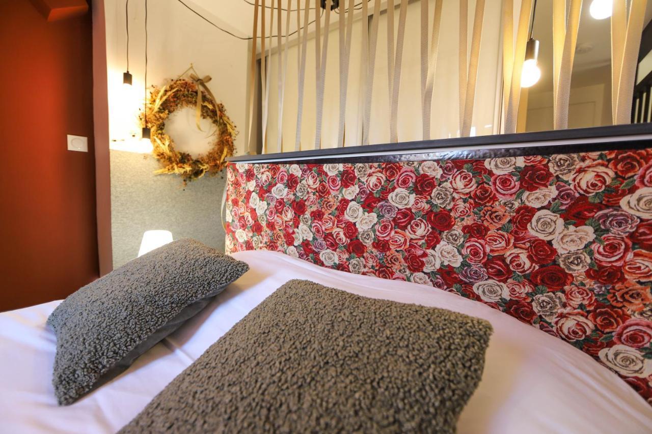 Le Fleuri Pretty Triplex In The Old Town Apartment Annecy