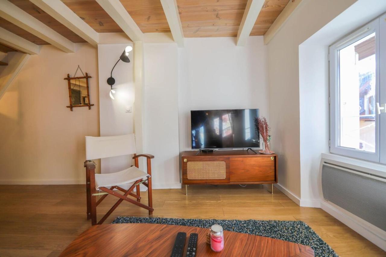 Le Fleuri Pretty Triplex In The Old Town Apartment *