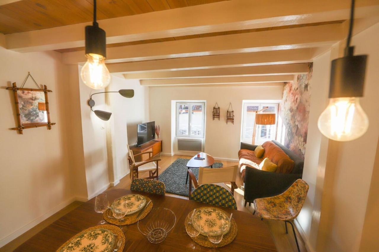 Le Fleuri Pretty Triplex In The Old Town Apartment