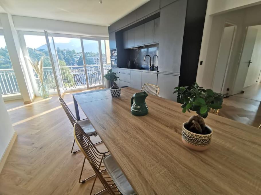 Le Parmelan - Grand Familial Avec Vue Sur La Montagne Apartamento