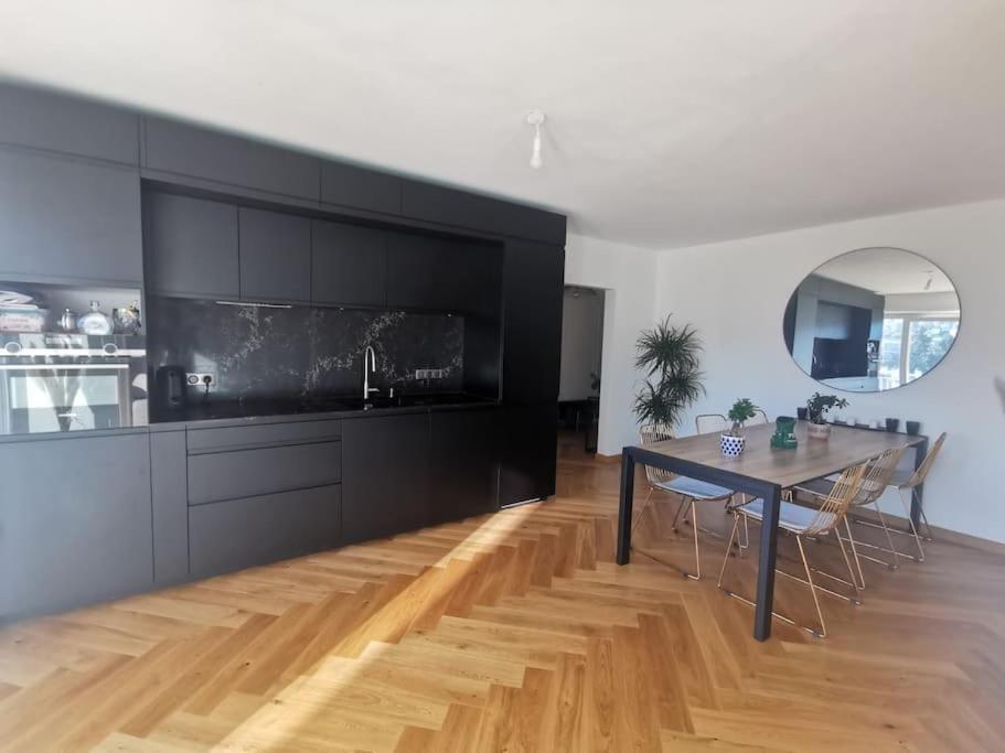 Apartment Le Parmelan - Grand Familial Avec Vue Sur La Montagne Annecy