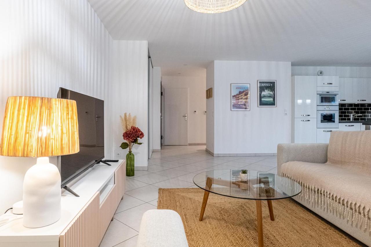 La Canopee D'annecy - Spacieux T3 Situe A L'entree De La Vieille Avec Garage Et Grande Terasse Apartment Annecy