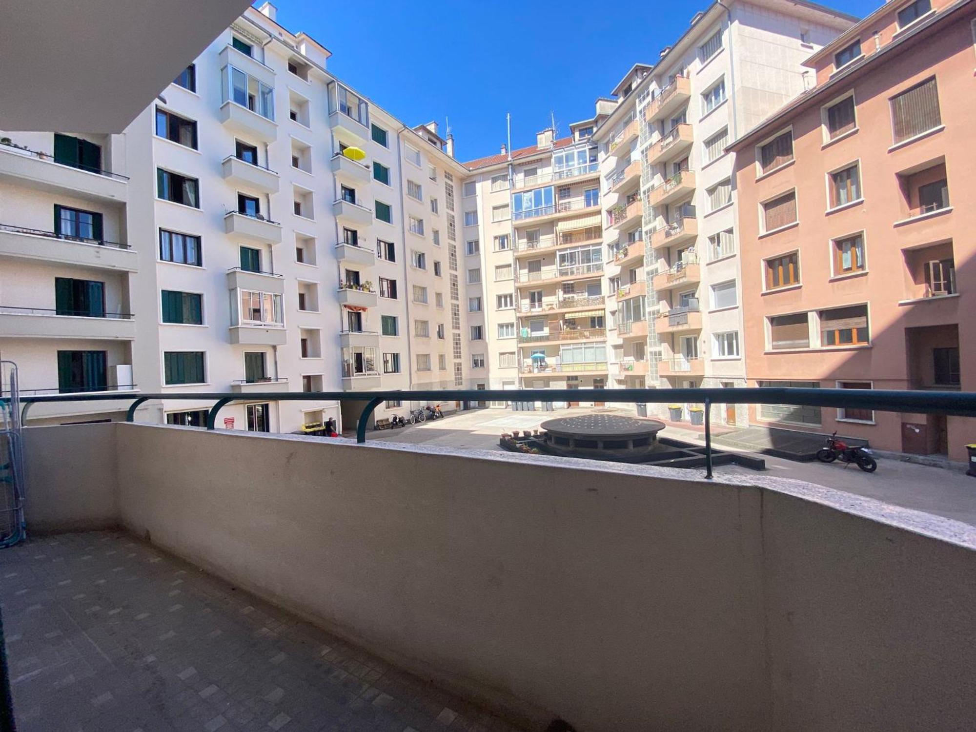 Centre Avec Parking Prive, Proche Et Commerces - Fr-1-432-41 Annecy