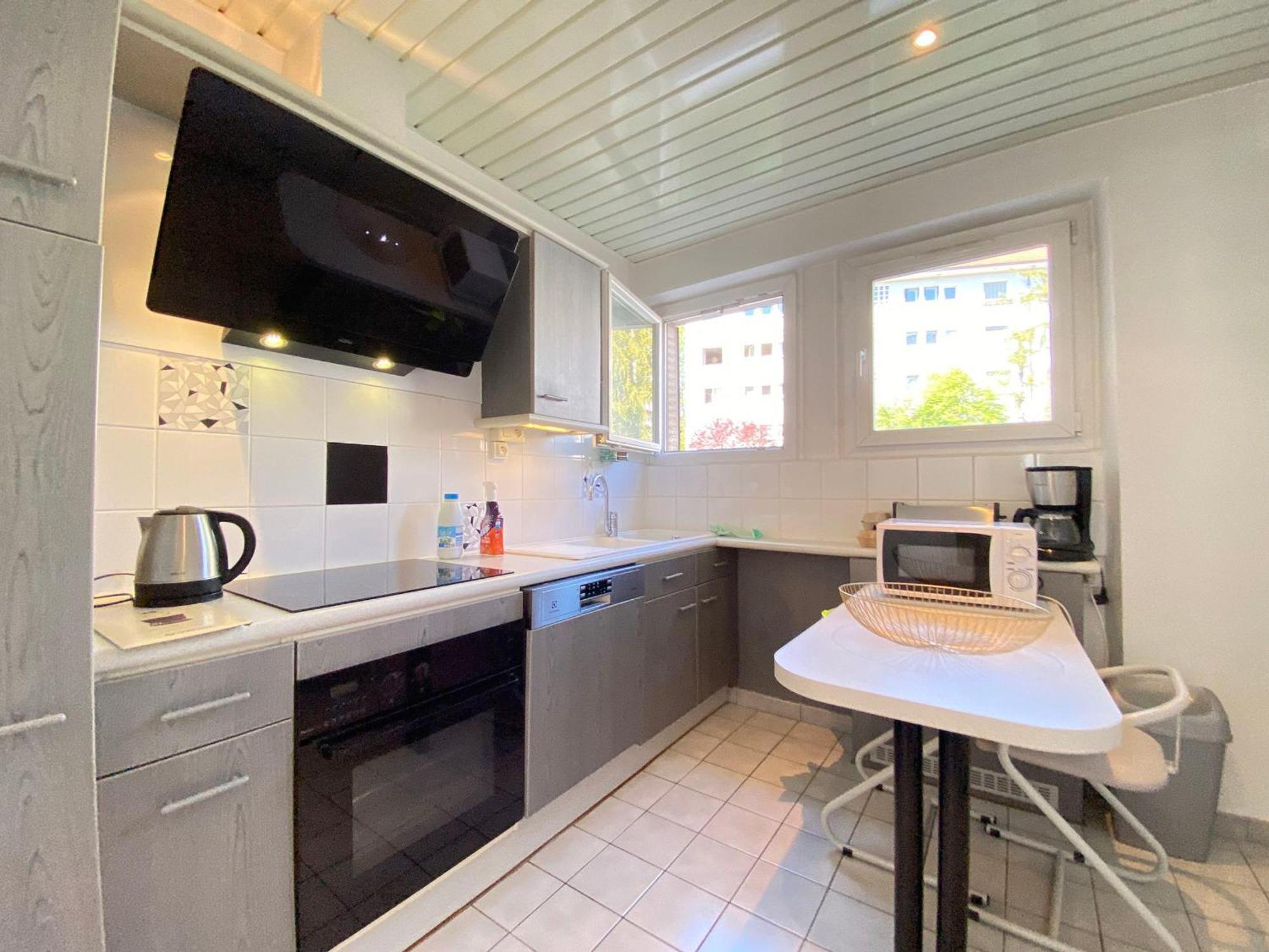 Confortable Avec Parking Et Wifi A 10mn Du Centre-ville - Fr-1-432-25 Apartment Annecy