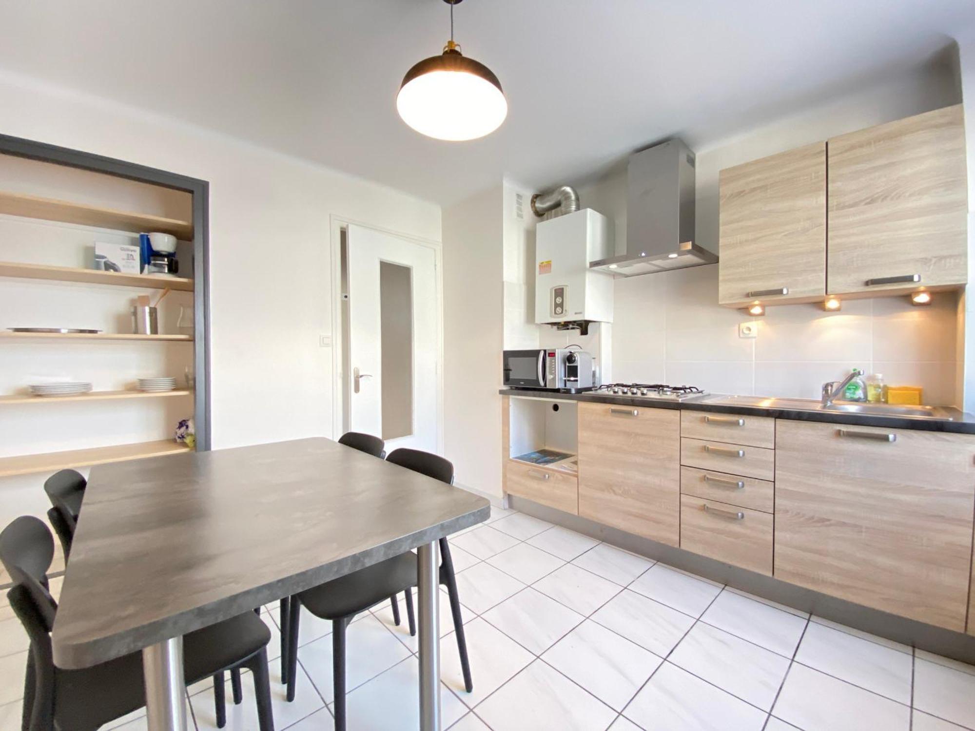 T2 Renove Proche D'annecy Avec Parking Et Animaux Admis - Fr-1-432-2 Apartment