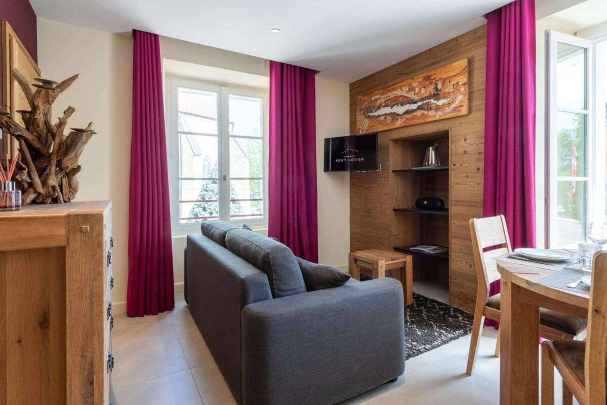 Carpates Rent Apartment Annecy