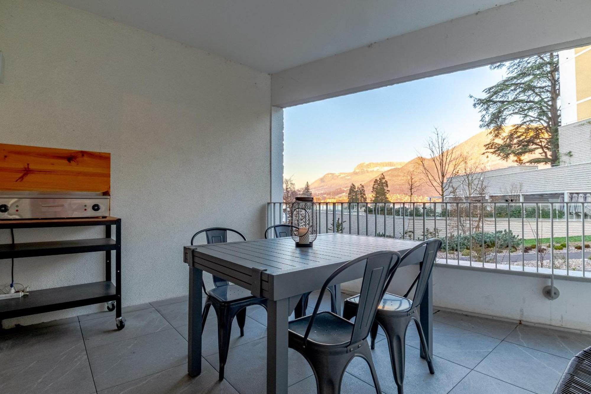 Reflet Du Veyrier 4 Etoiles - Proche & Vieille Ville, Garage Prive, Secteur Recherche