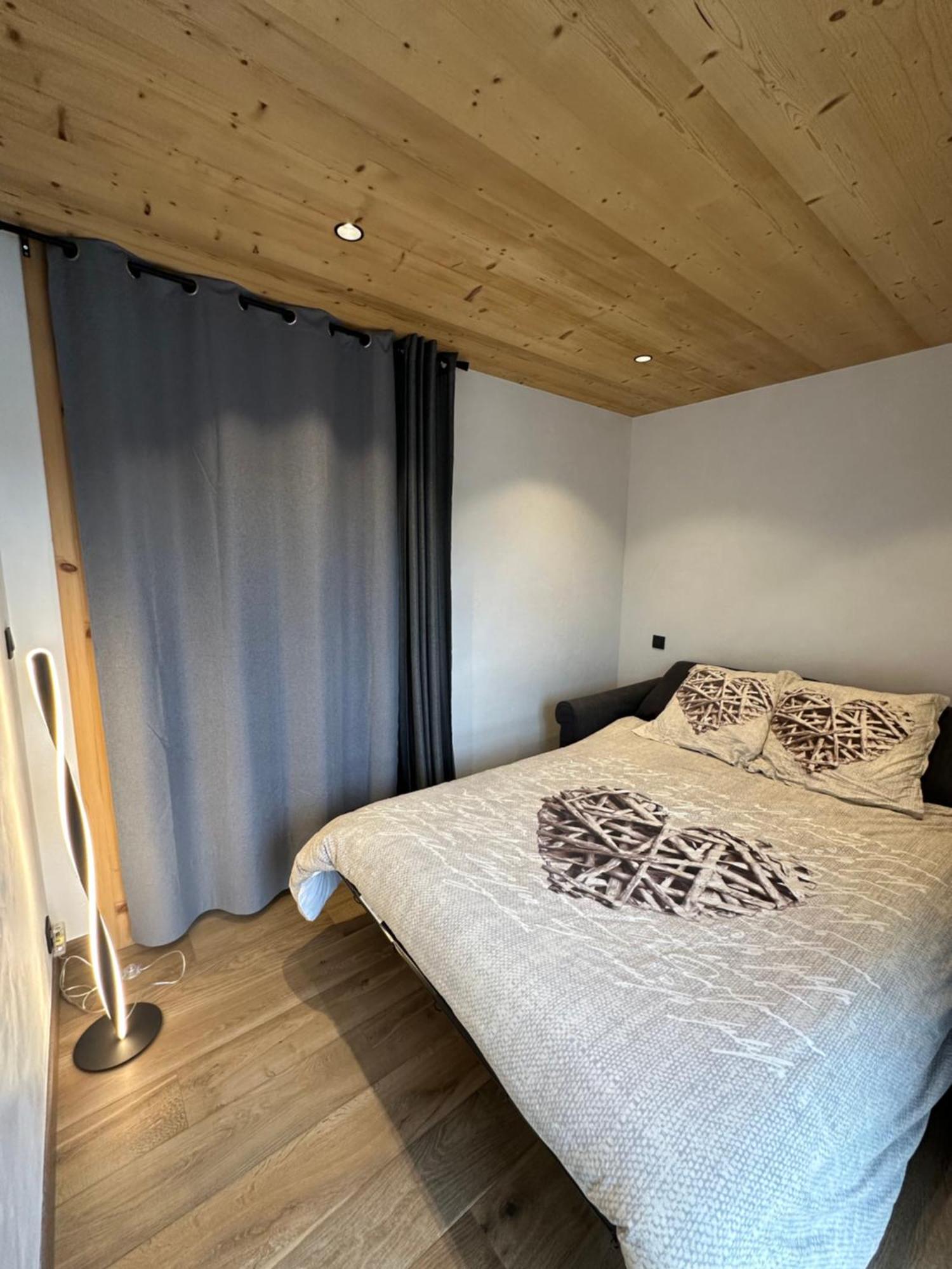 Luxueux T4 - Lac 5 Min - Parkings Privatifs - Vue Lac Et Montagne Annecy