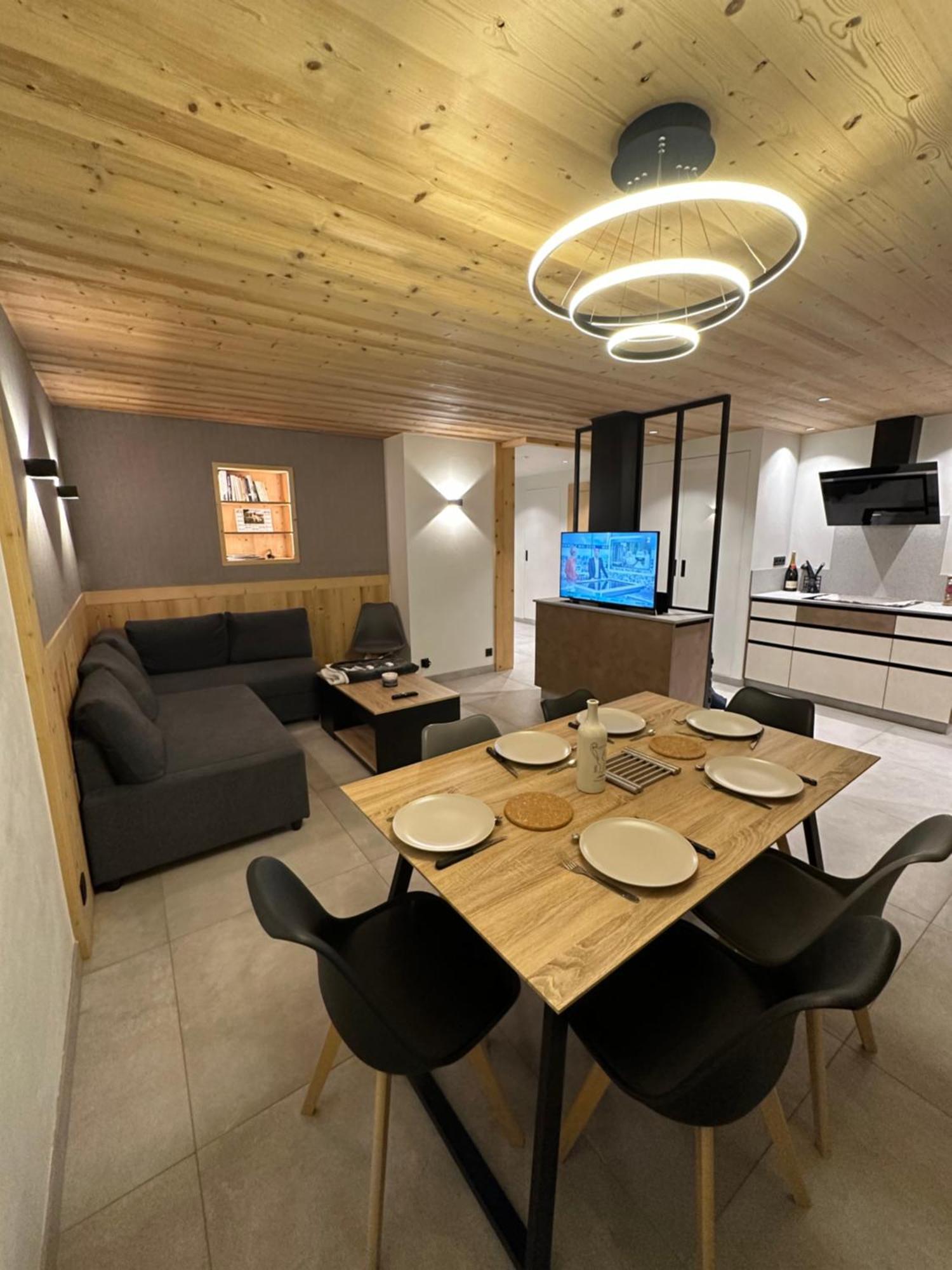 Apartment Luxueux T4 - Lac 5 Min - Parkings Privatifs - Vue Lac Et Montagne *