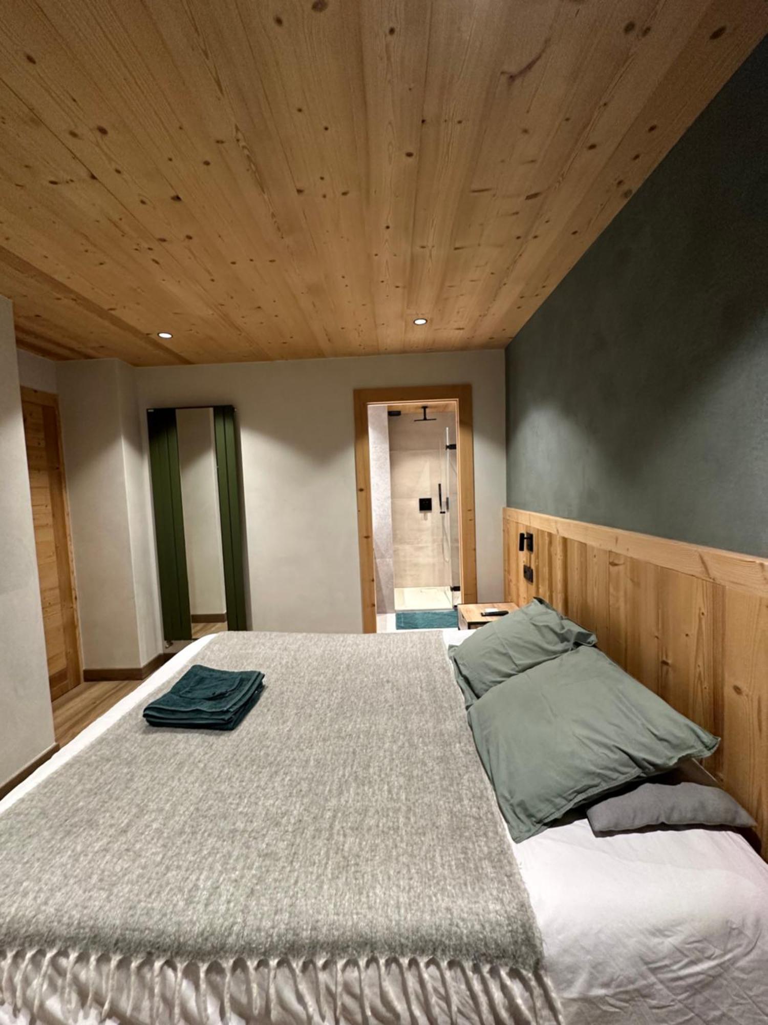 Luxueux T4 - Lac 5 Min - Parkings Privatifs - Vue Lac Et Montagne Annecy
