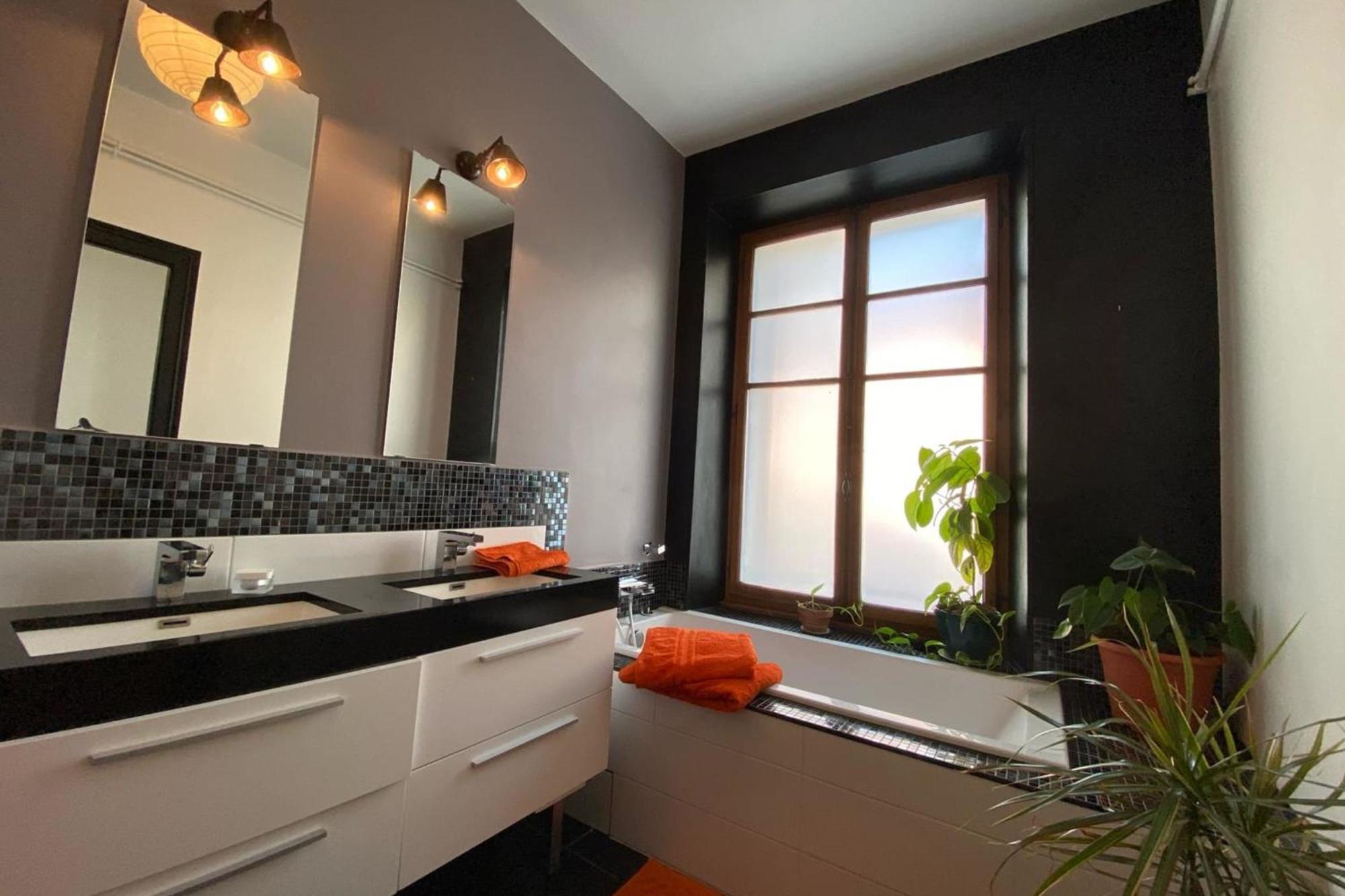 Appartement Gabriel - Comfortable Flat A Stone's Throw From The Annecy