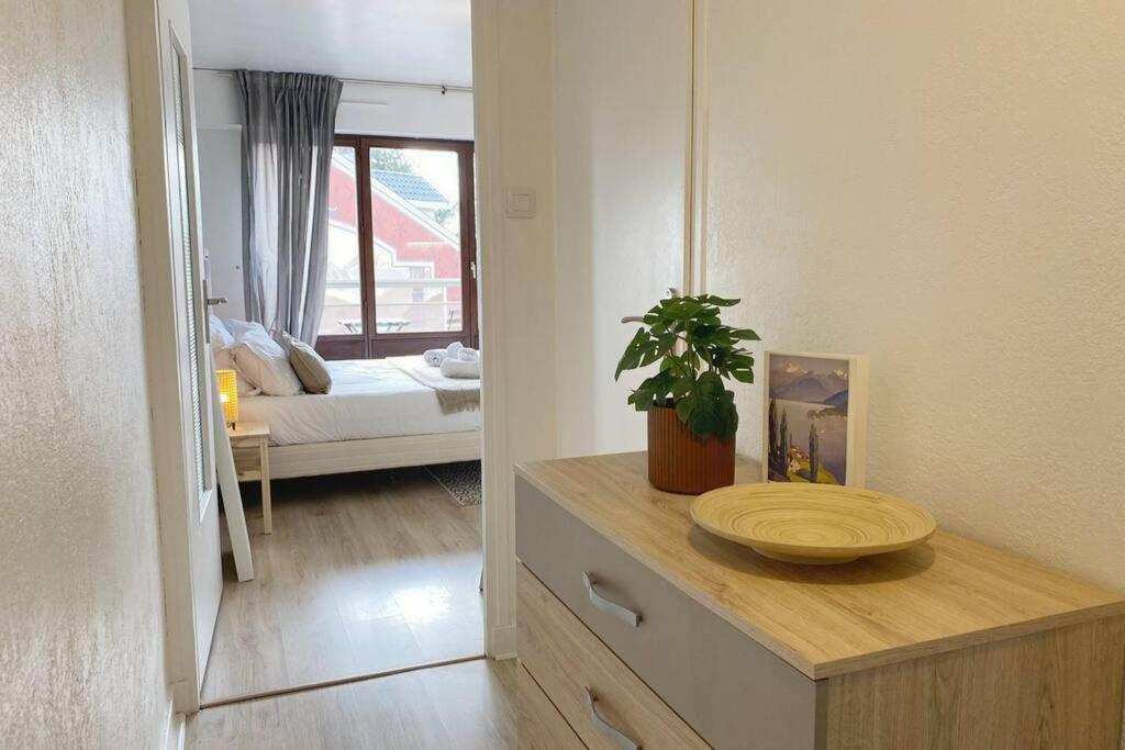 Le Syrme • 450m De La Plage, Balcon & Parking *