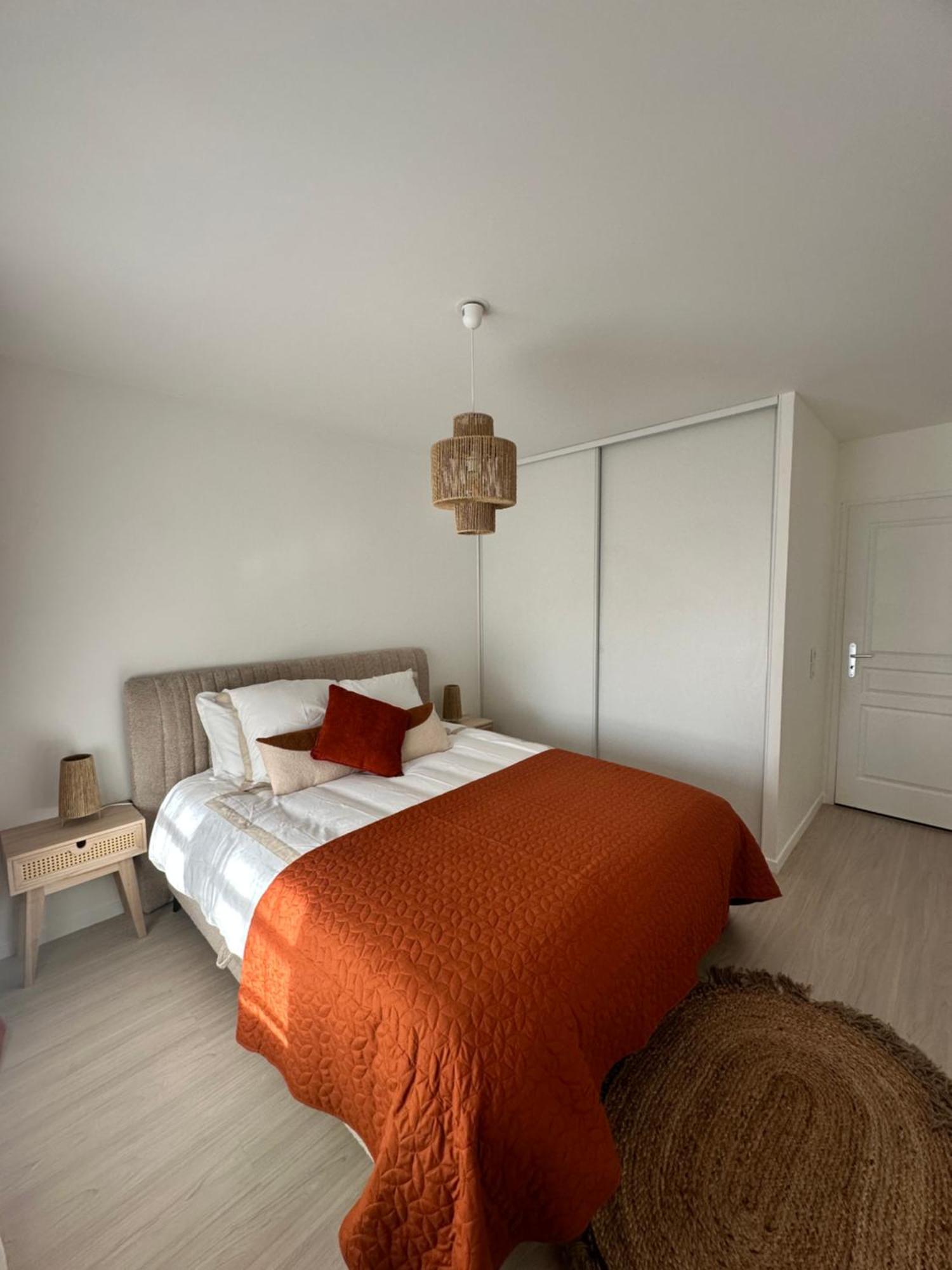 Gare Apartment *