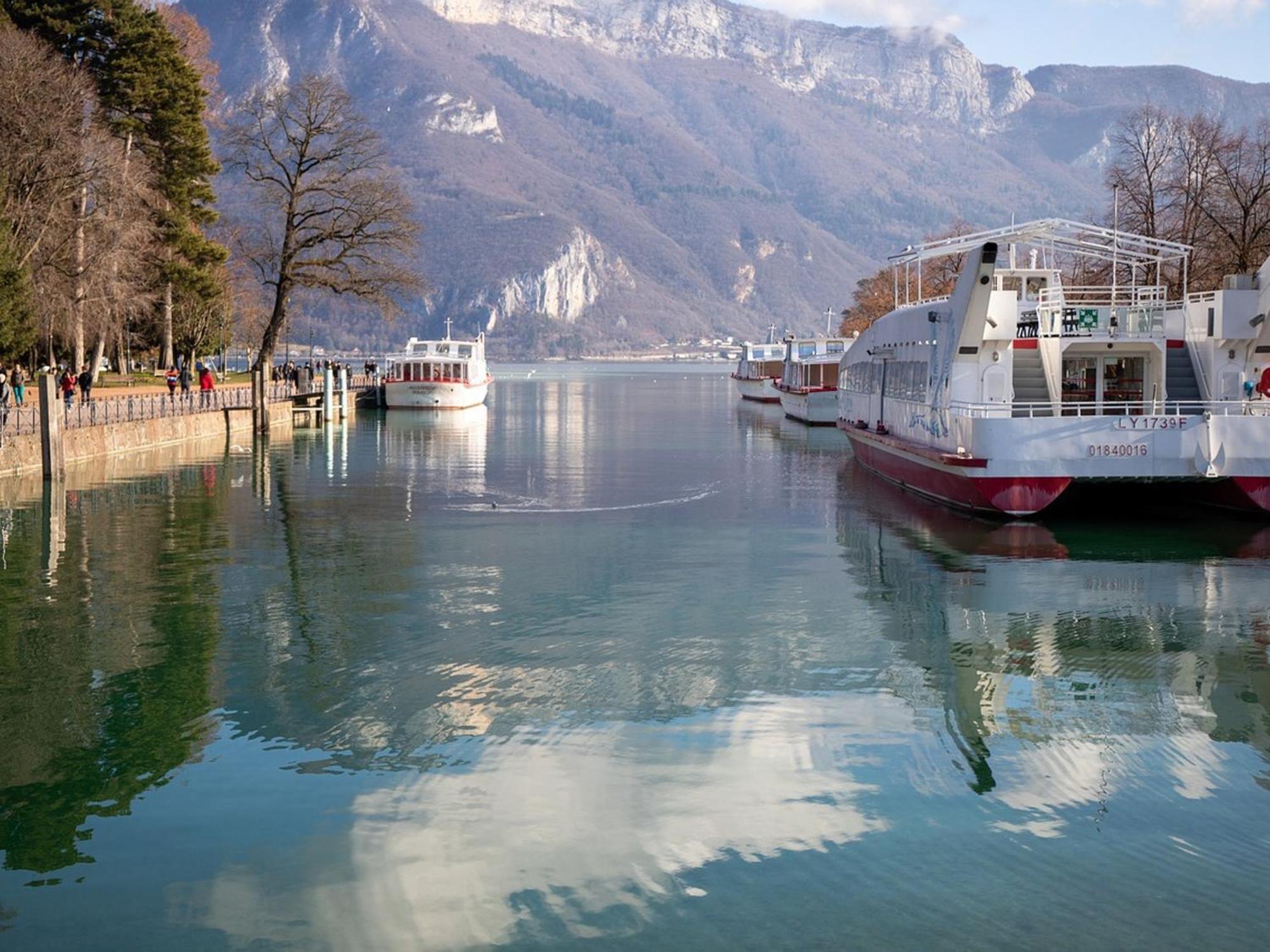 2* Avec Jardin Prive, Terrasse Et Parking - Calme, 2km Du D'annecy - Fr-1-432-8 Apartamento *