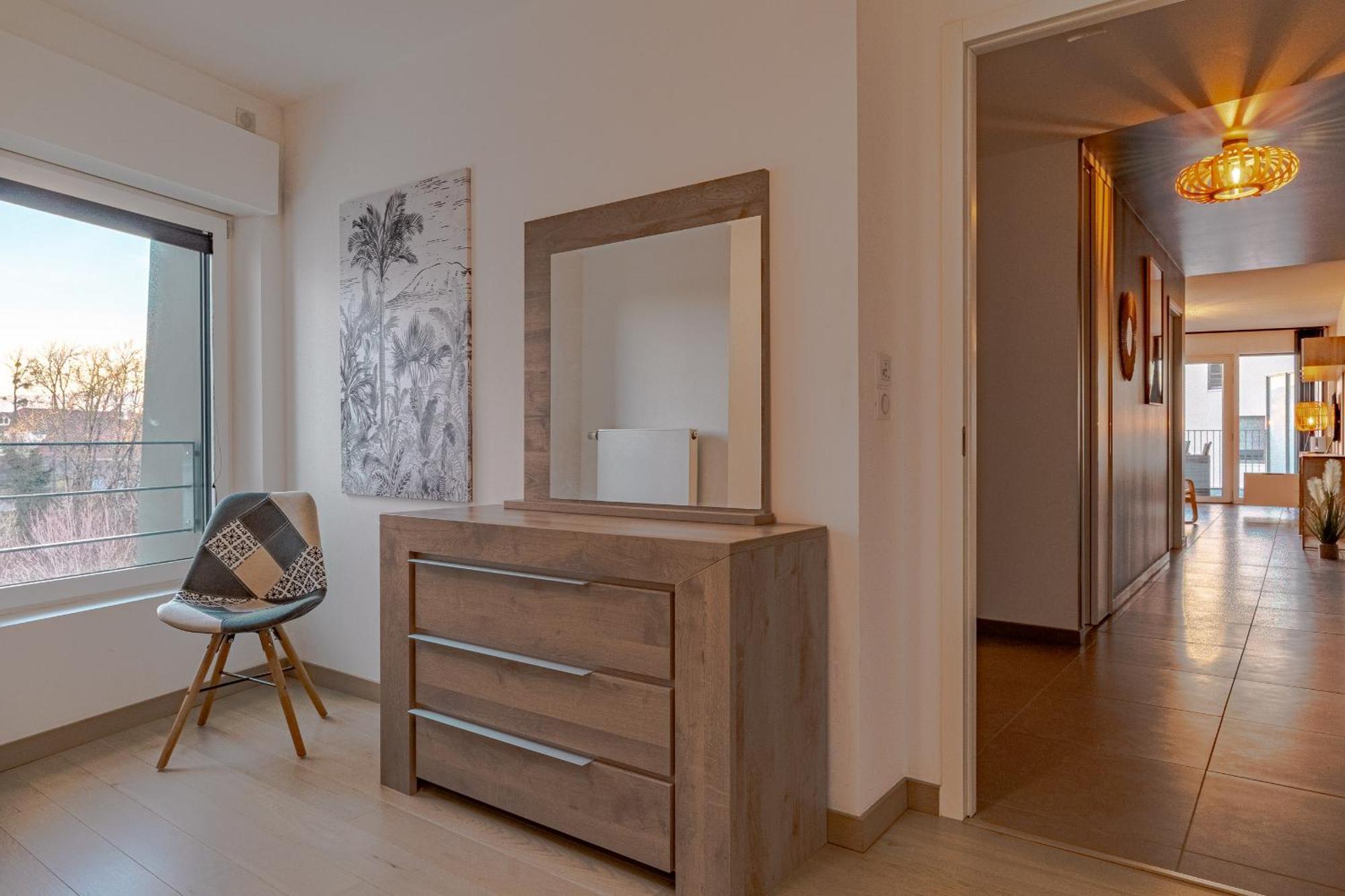 Apartment La Plume Vue 3 Etoiles - Garage Prive, Secteur Recherche, Moderne & Equipe, 6 Personnes