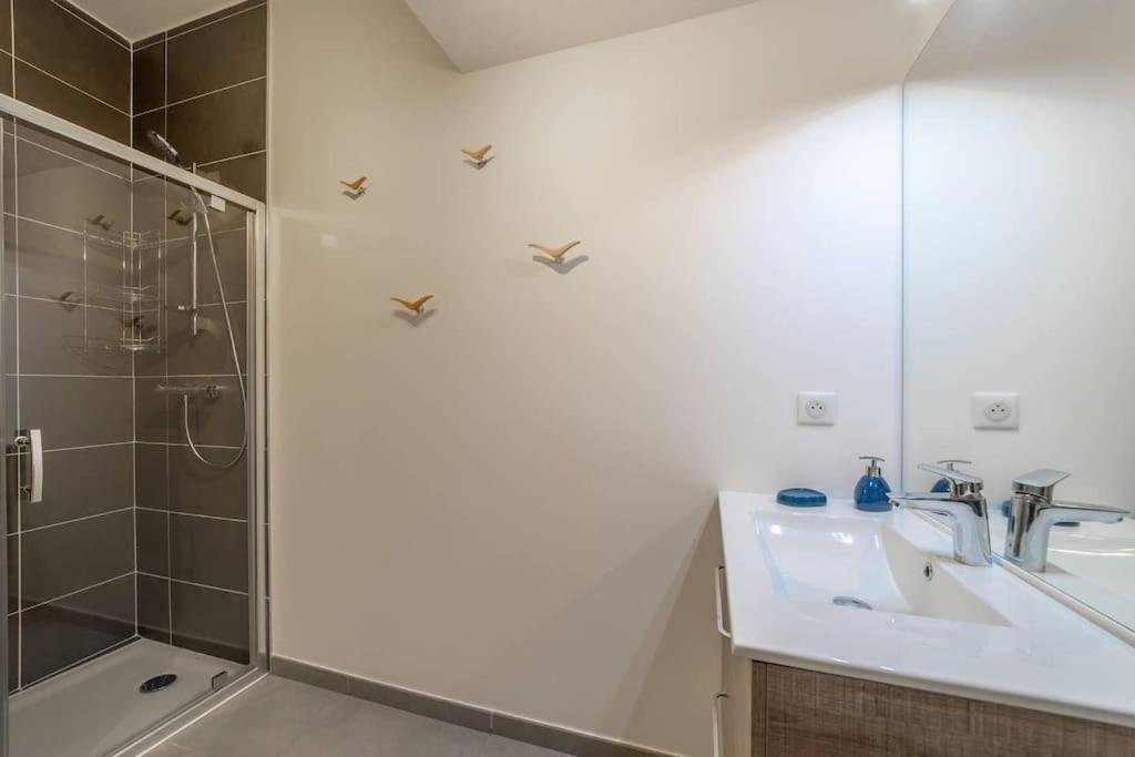 Appartement Honey - Confort, Proche Avec Garage Annecy