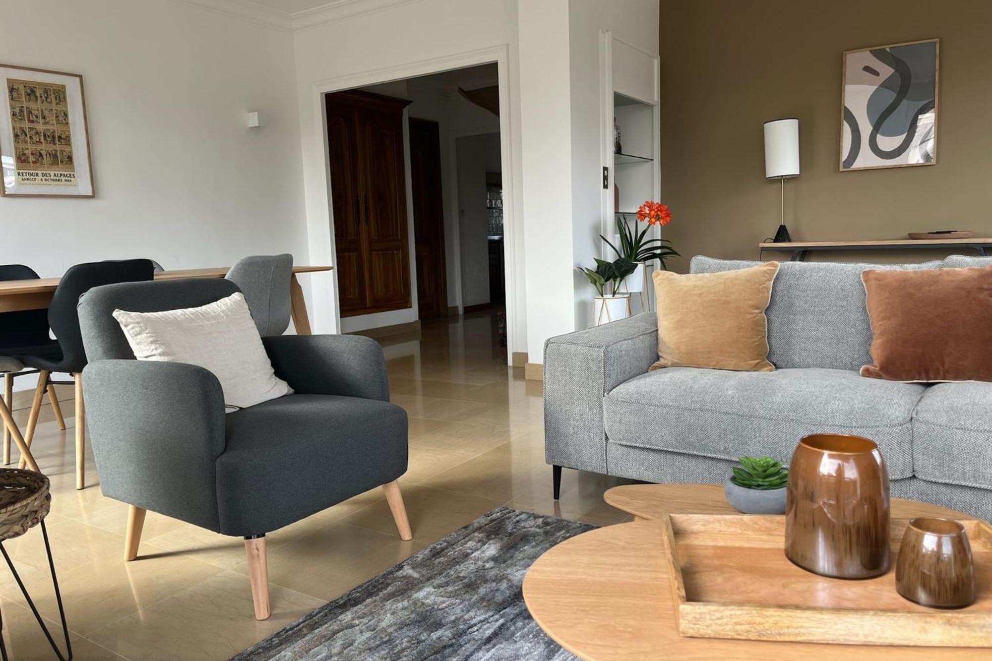 Tournette-comfortable And Quiet Luxury