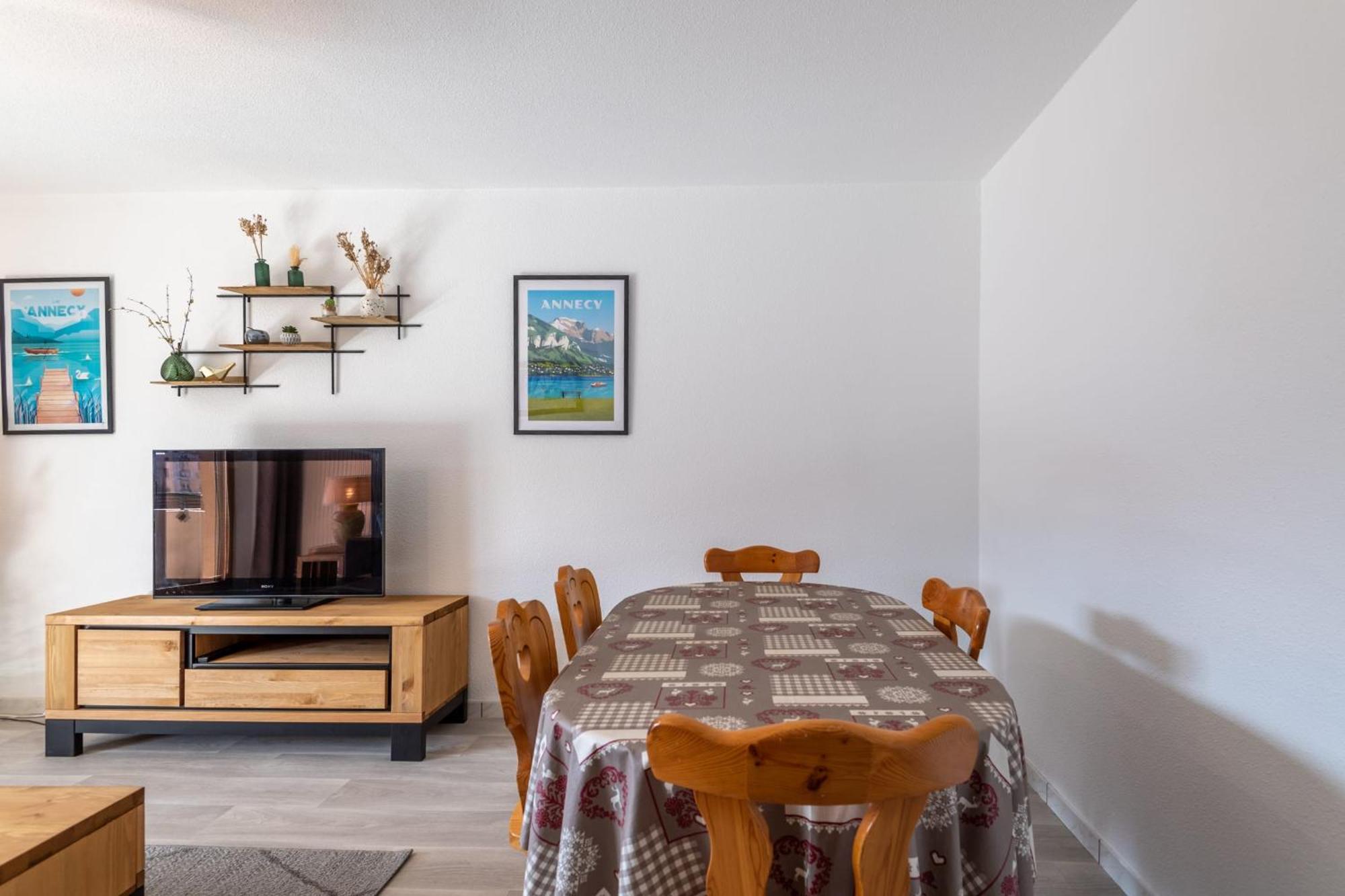 Apartment Ducs De Savoie - Comfortable Flat A Stone's Throw From The Old Town *