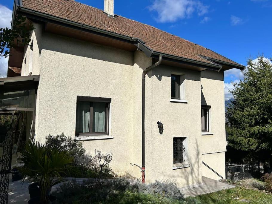 3 A Dans Maison Pour 2 A 8 Personnes Apartment