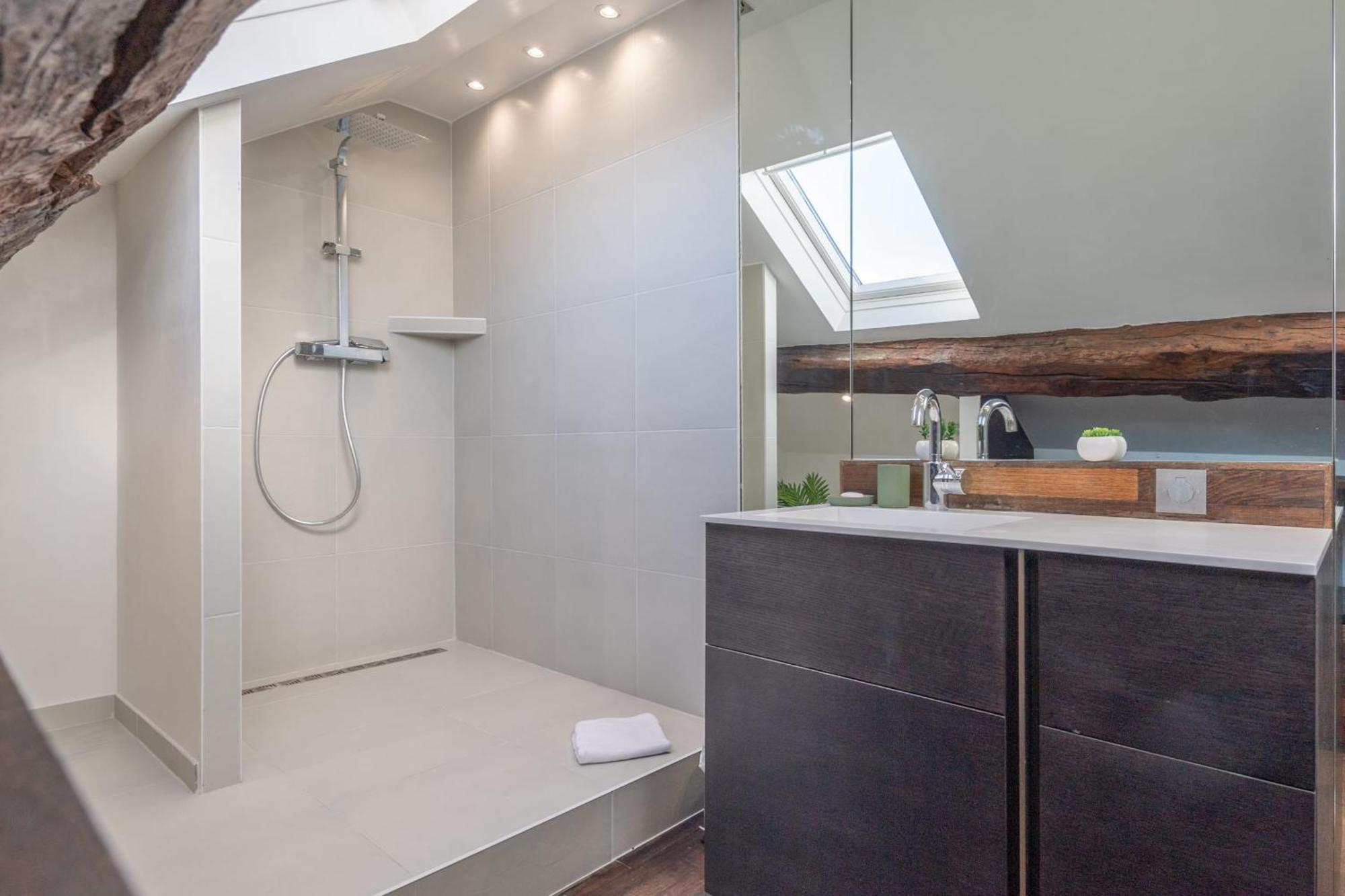 Le Notre Dame - Beautiful In The Heart Of The Old Town Apartment *
