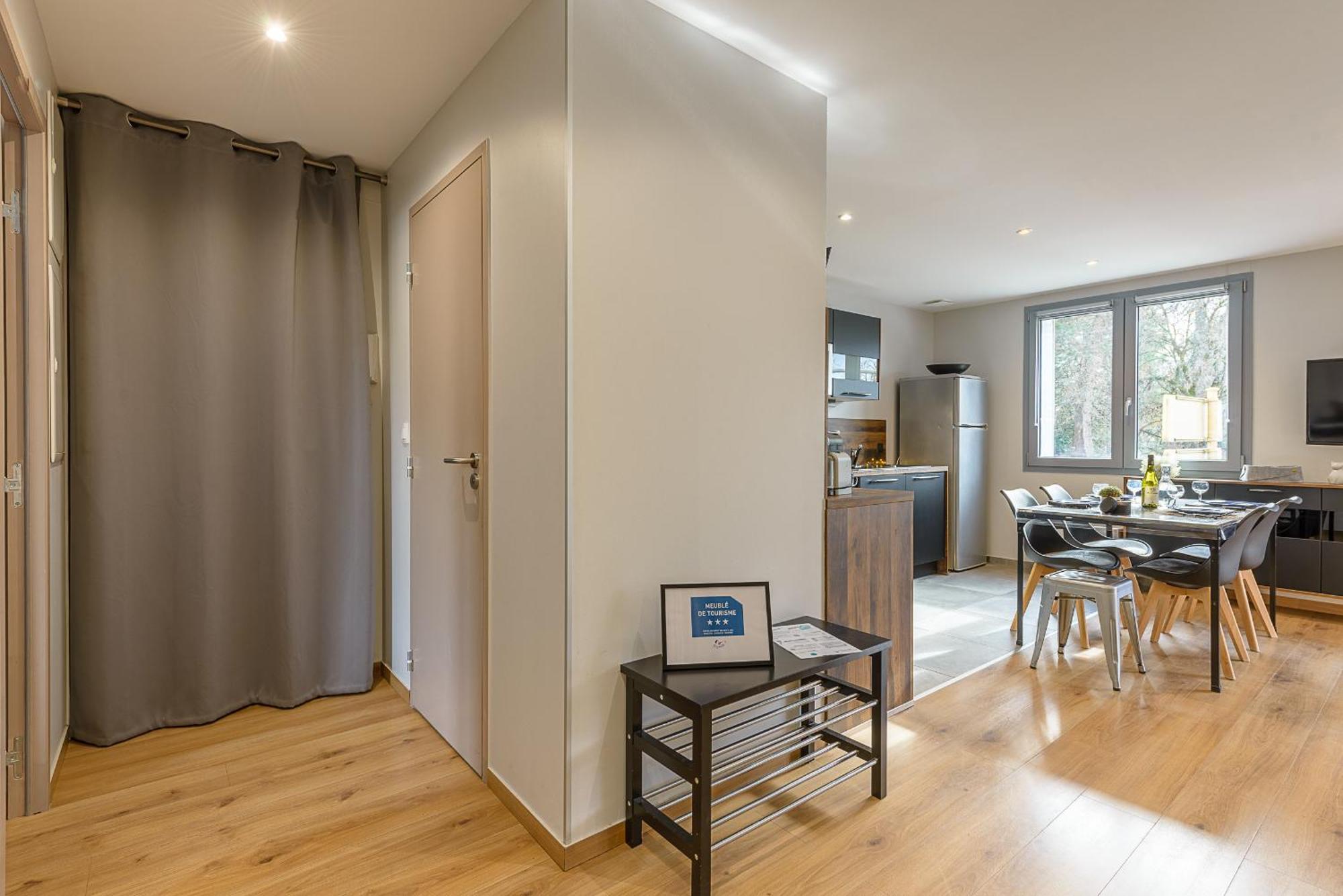 Aux Portes De L'imperial Palace, Lla Selections By Location * Annecy