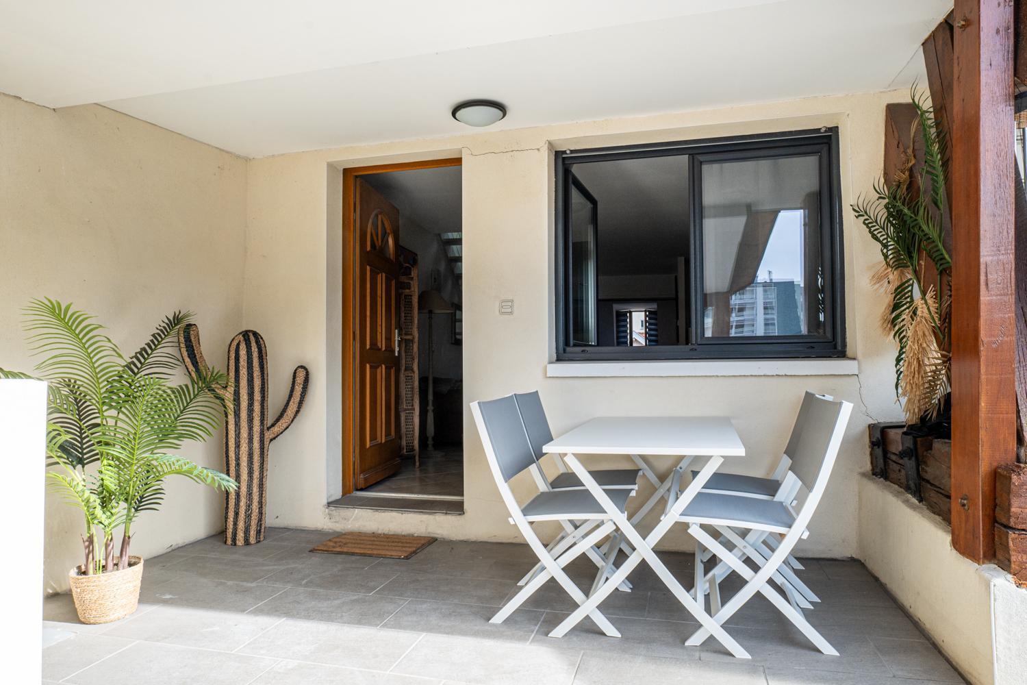Appartement Carnot Duplex, Spacieux 3 Pieces Avec 2 Sur Les Rue Pietonnes