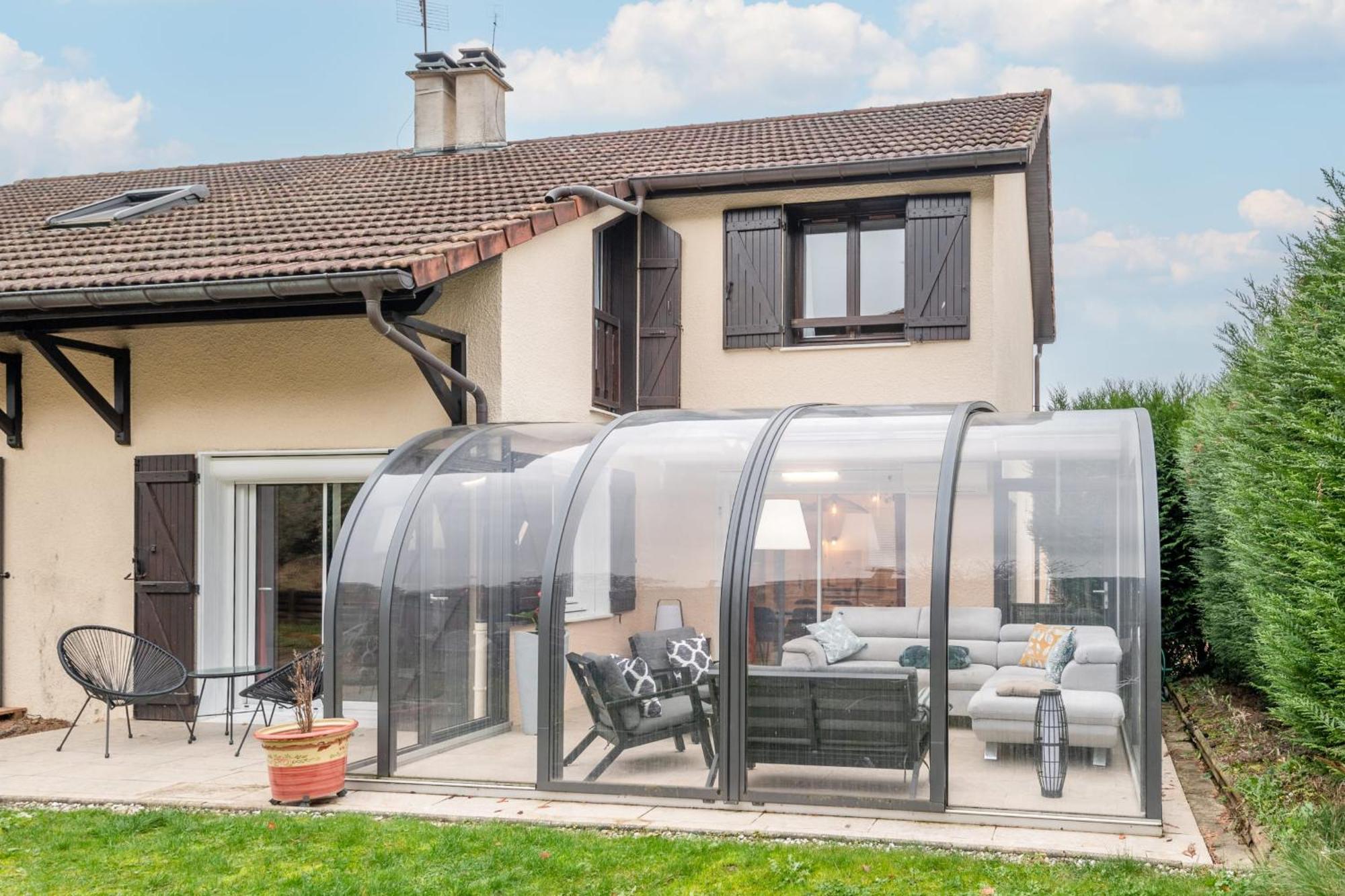 Alpiloc - Town House With Garden And Winter Lounge