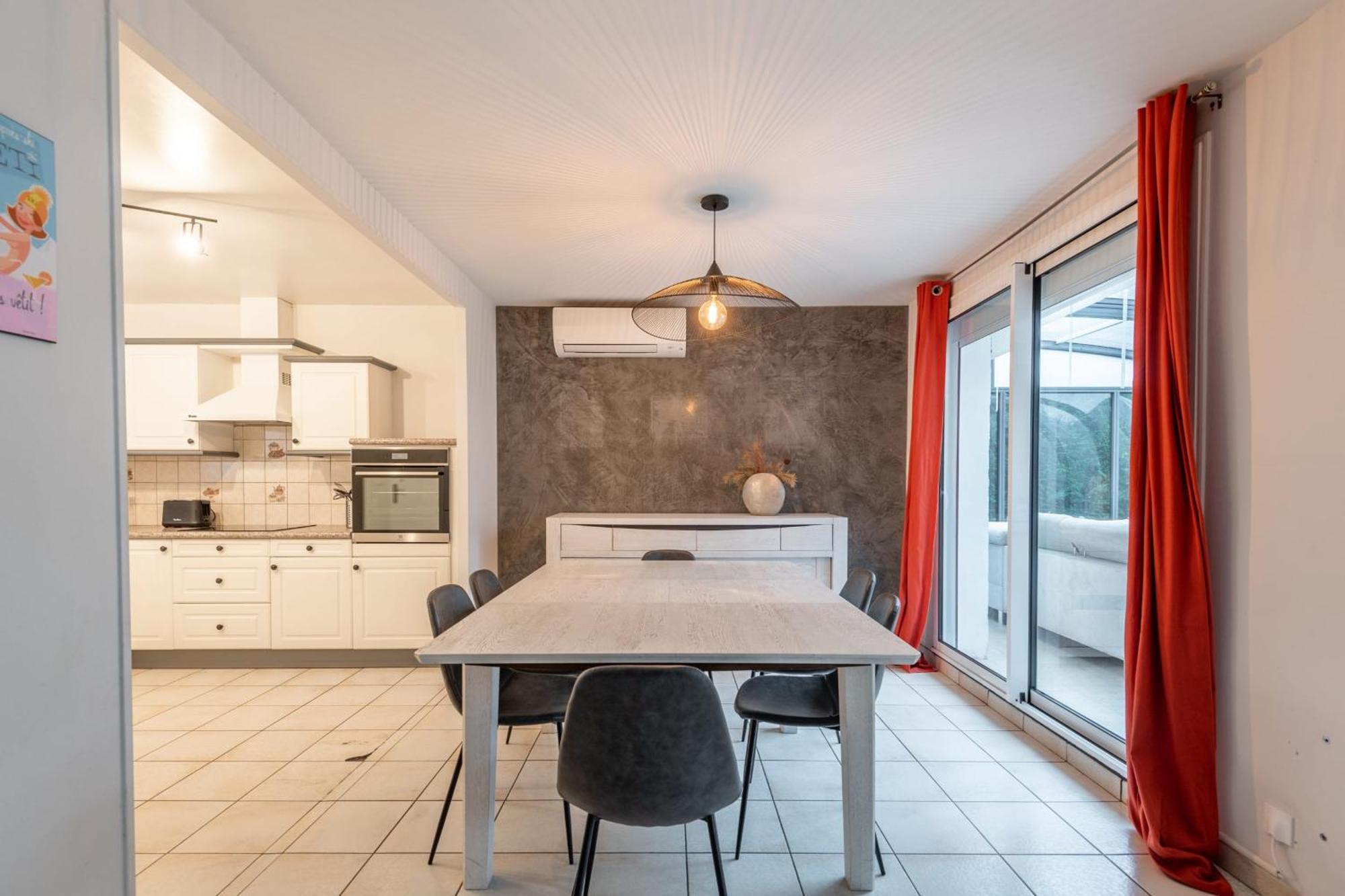 Holiday home Alpiloc - Town House With Garden And Winter Lounge