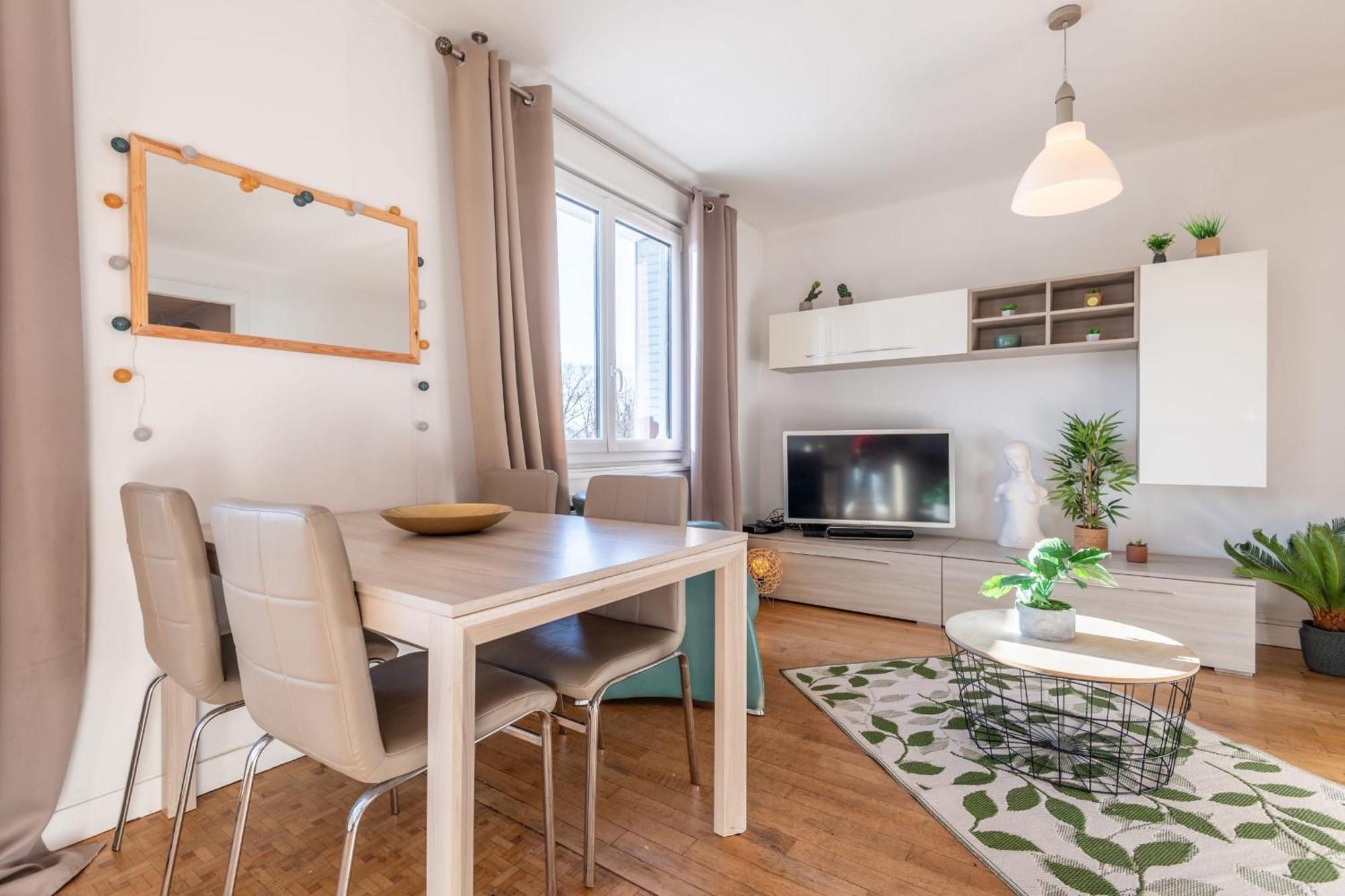 Albigny Imperial - Confortable Flat Near The