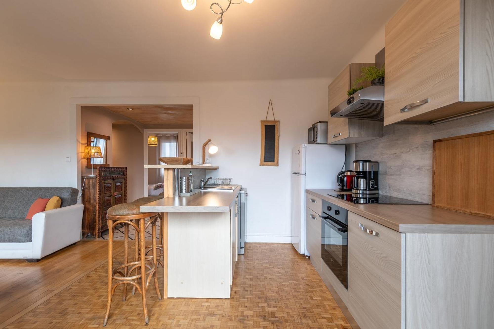 Apartment Albigny Imperial - Confortable Flat Near The