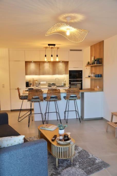 Paradis Bleu - Vue Avec Terrasse & Garage Apartment *