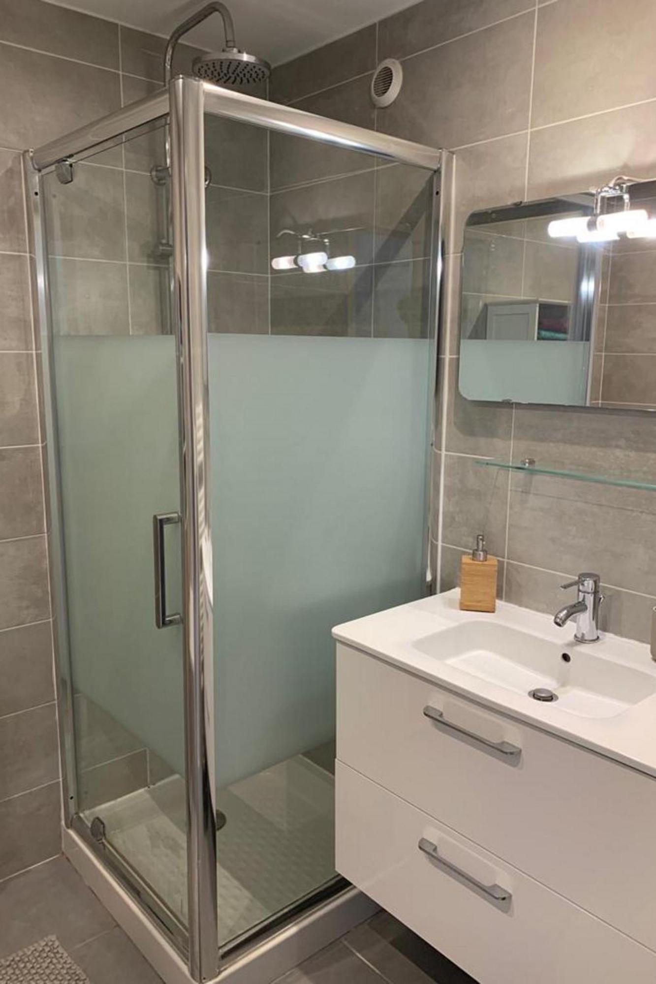 Le Globetrotteur T3 Pour 4 Pers 70m2 Au Coeur D'annecy Annecy