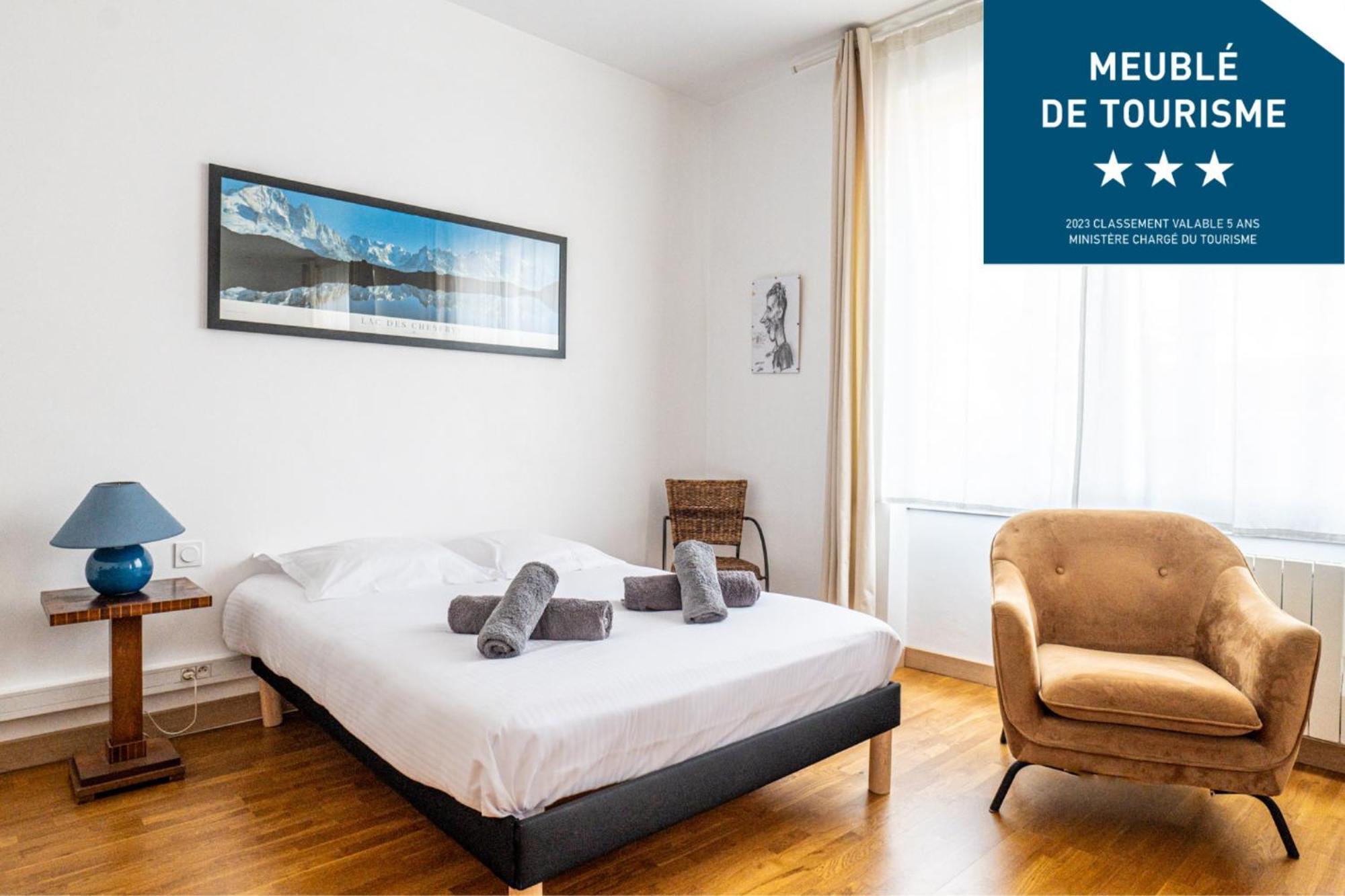 Le Carteron Apartment *
