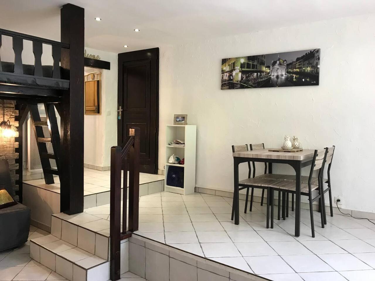 Apartment & Castle - Au Pied Du Chateau D'annecy