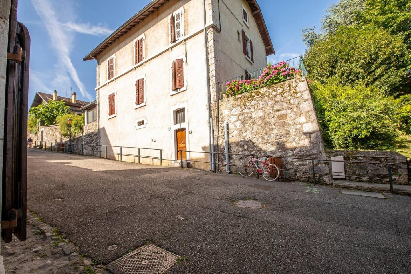 Apartment & Castle - Au Pied Du Chateau D'annecy Annecy