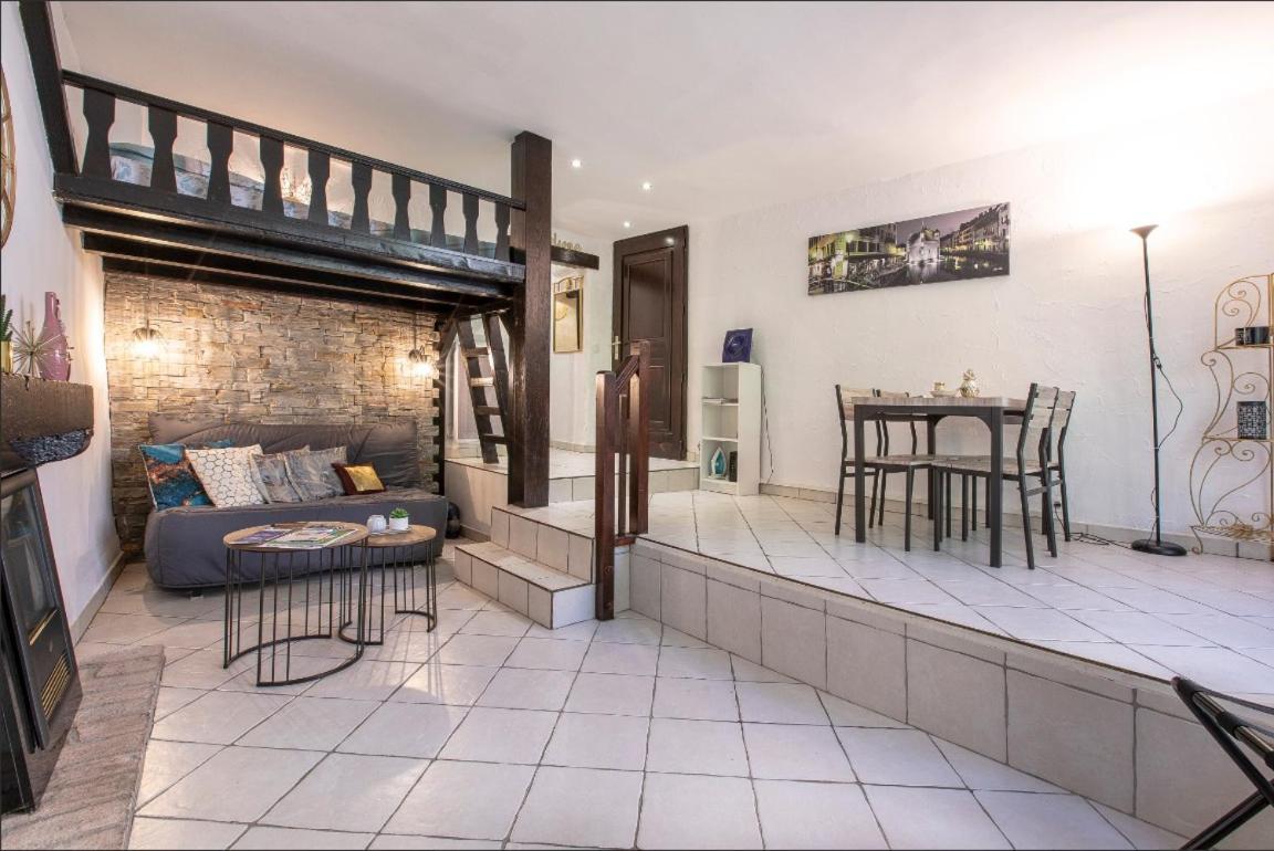 & Castle - Au Pied Du Chateau D'annecy Apartment