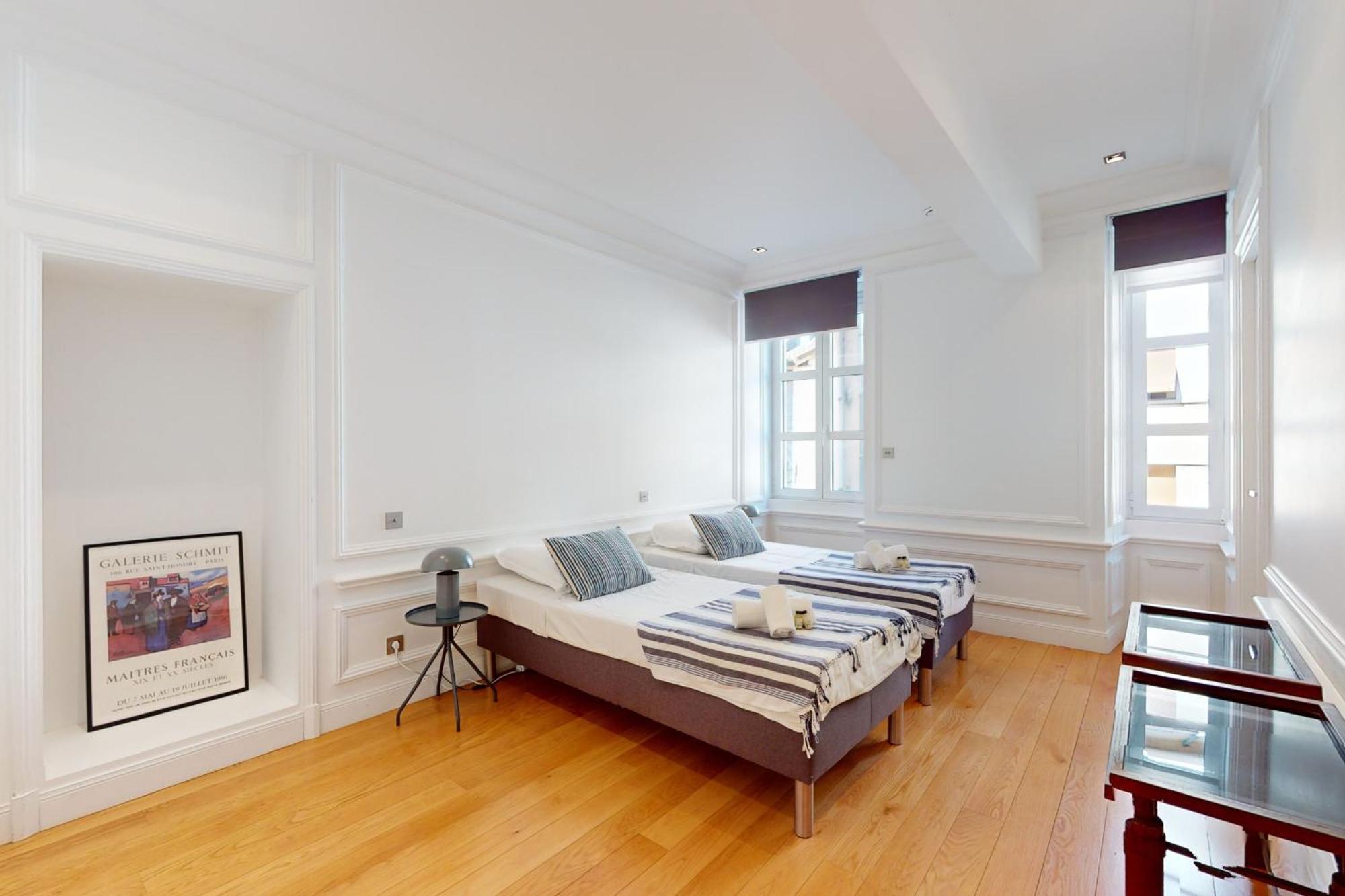 Le N 10 - Of 200 Sqm With Patio Of 35 Square Meters In Old Town Apartment Annecy